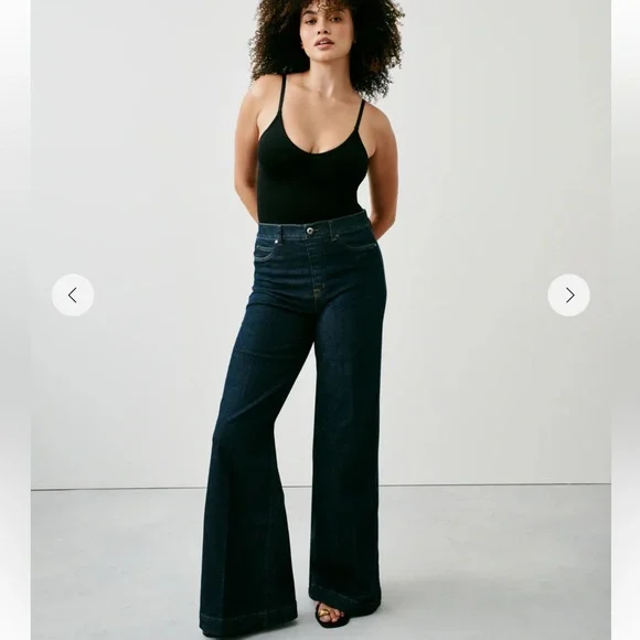 SpanxShape Everywear wide leg jeans NWOT - Picture 4 of 10